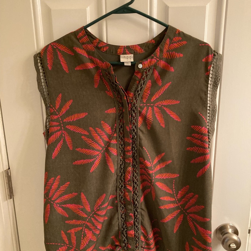 A New Day Women's Boho Green & Pink Print Sleeveless Details Top size L